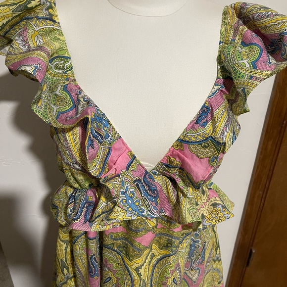 Elegant Paisley Print Dress in Pink and Green - Picture 2 of 8